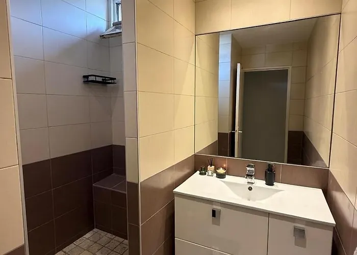 Moderne Calme 2 Wifi Fibre Bein Sport Canal Foot Rmc Netflix