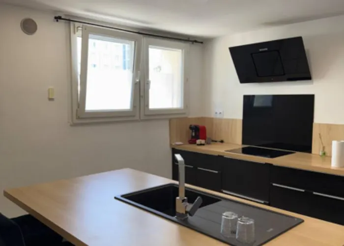 Moderne Calme 2 Wifi Fibre Bein Sport Canal Foot Rmc Netflix * גרנובל