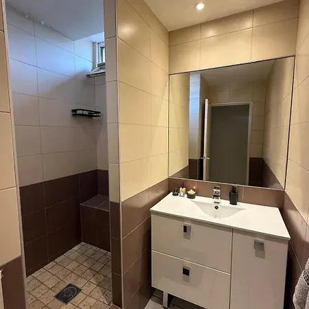 Moderne Calme 2 Wifi Fibre Bein Sport Canal Foot Rmc Netflix