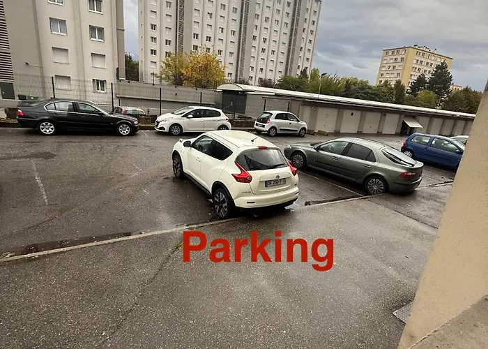 Daire Moderne Calme 2 Wifi Fibre Bein Sport Canal Foot Rmc Netflix Grenoble